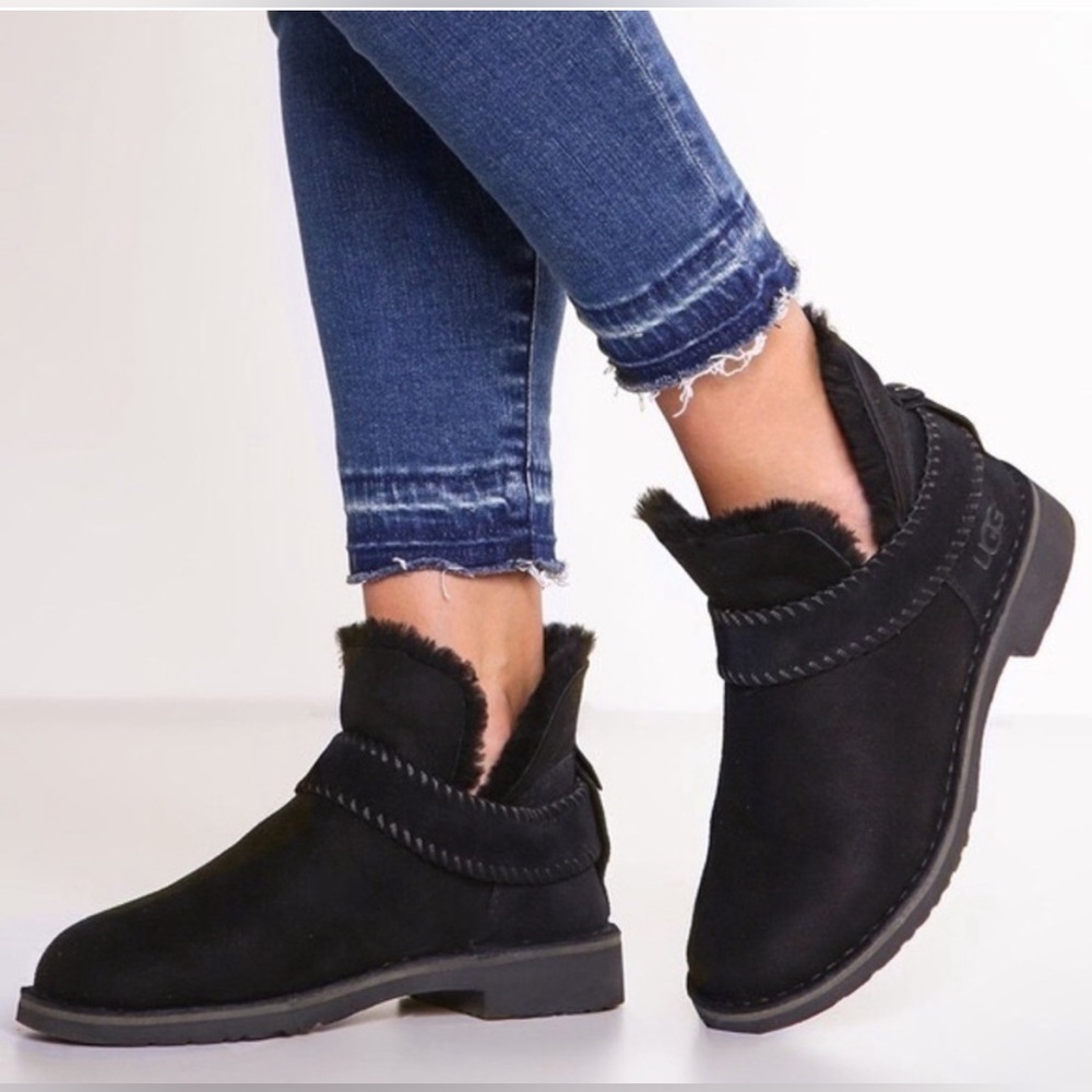 UGG McKay Sherpa Boots Winter Ankle Boots Size 6